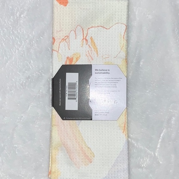 NWT Geometry Tea Towel - Picture 2 of 3